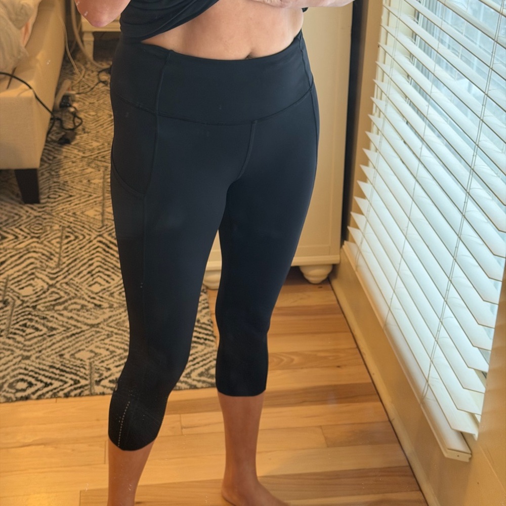 Lululemon Leggings Black - size 6